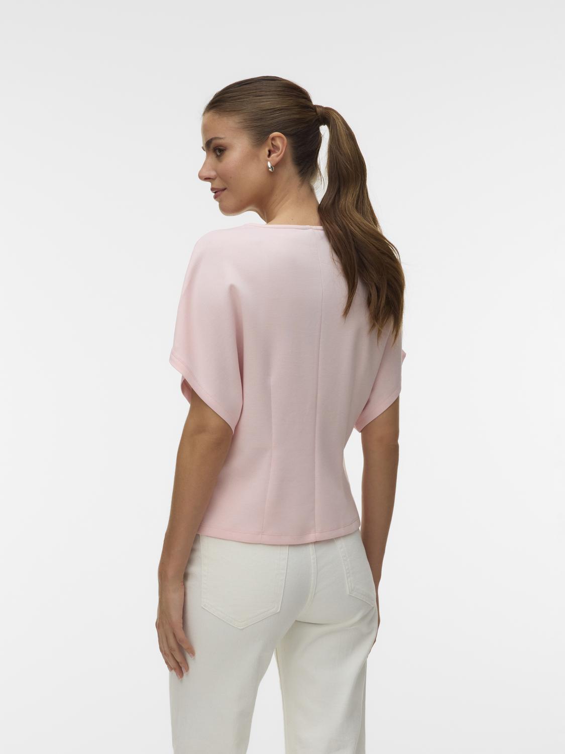 model_shot-back